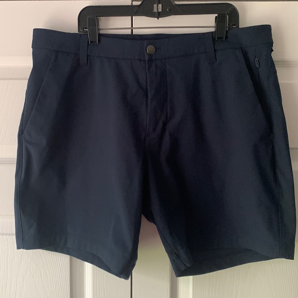Lululemon 7” Commission Shorts Size 34